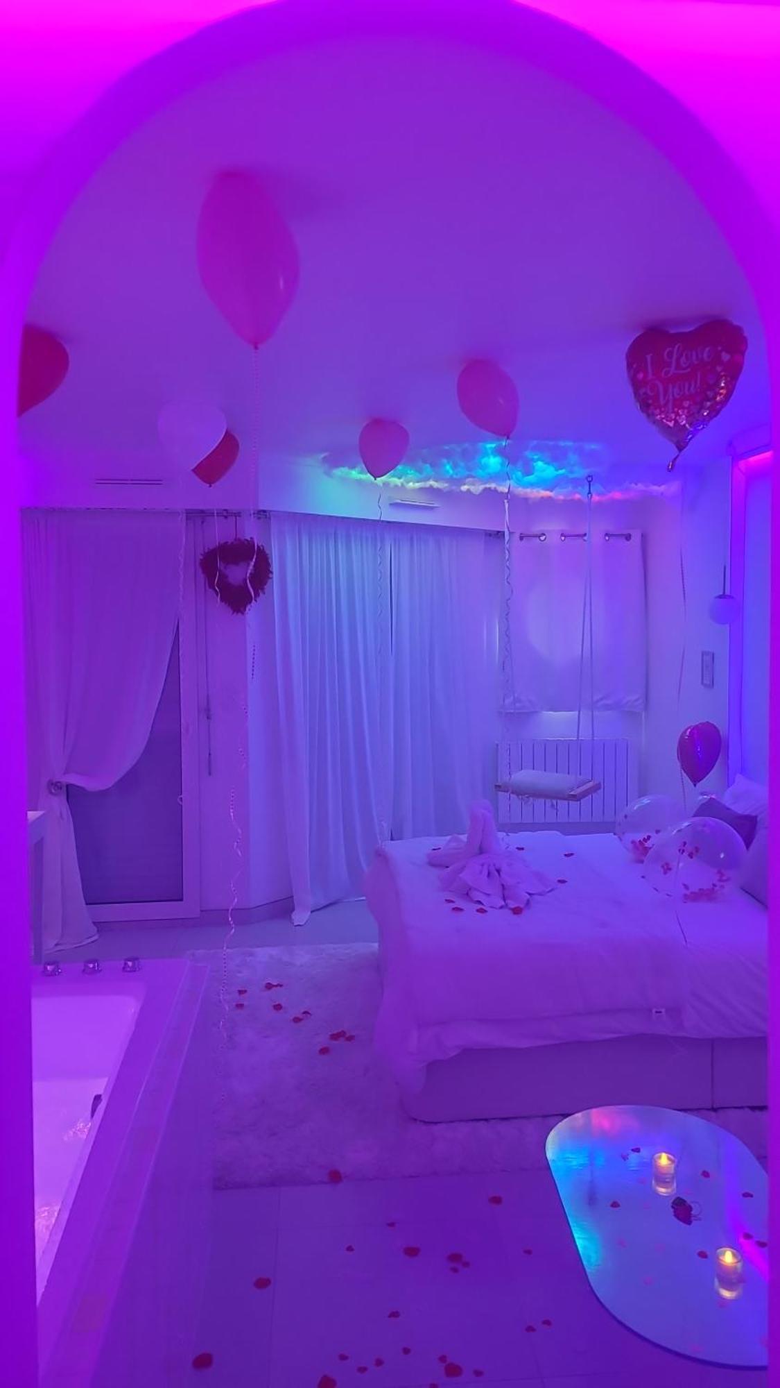 Love Room A 30 Mn Des Plages Et De Vannes Questembert Номер фото